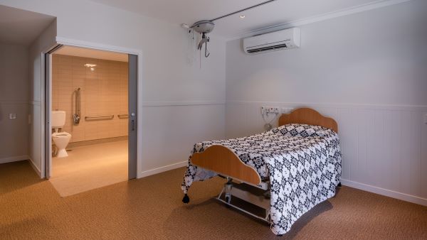 WesleyCare Maroochydore bedroom