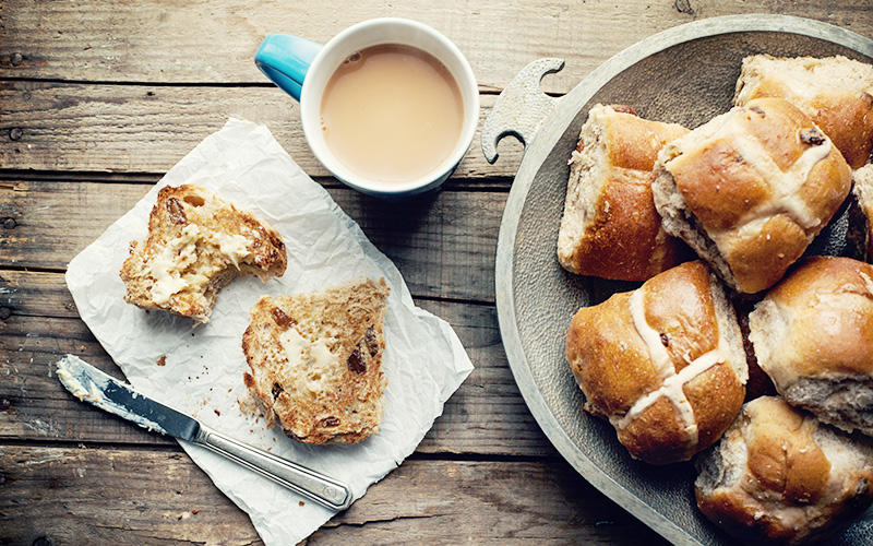 Image: Jasmine Waheed, Unsplash. Over 50s Easter recipe: healthy hot cross buns